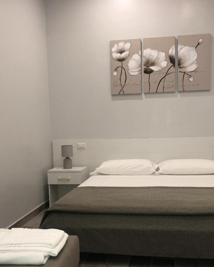 B&B Vittorio Emanuele Cirò Marina Buitenkant foto
