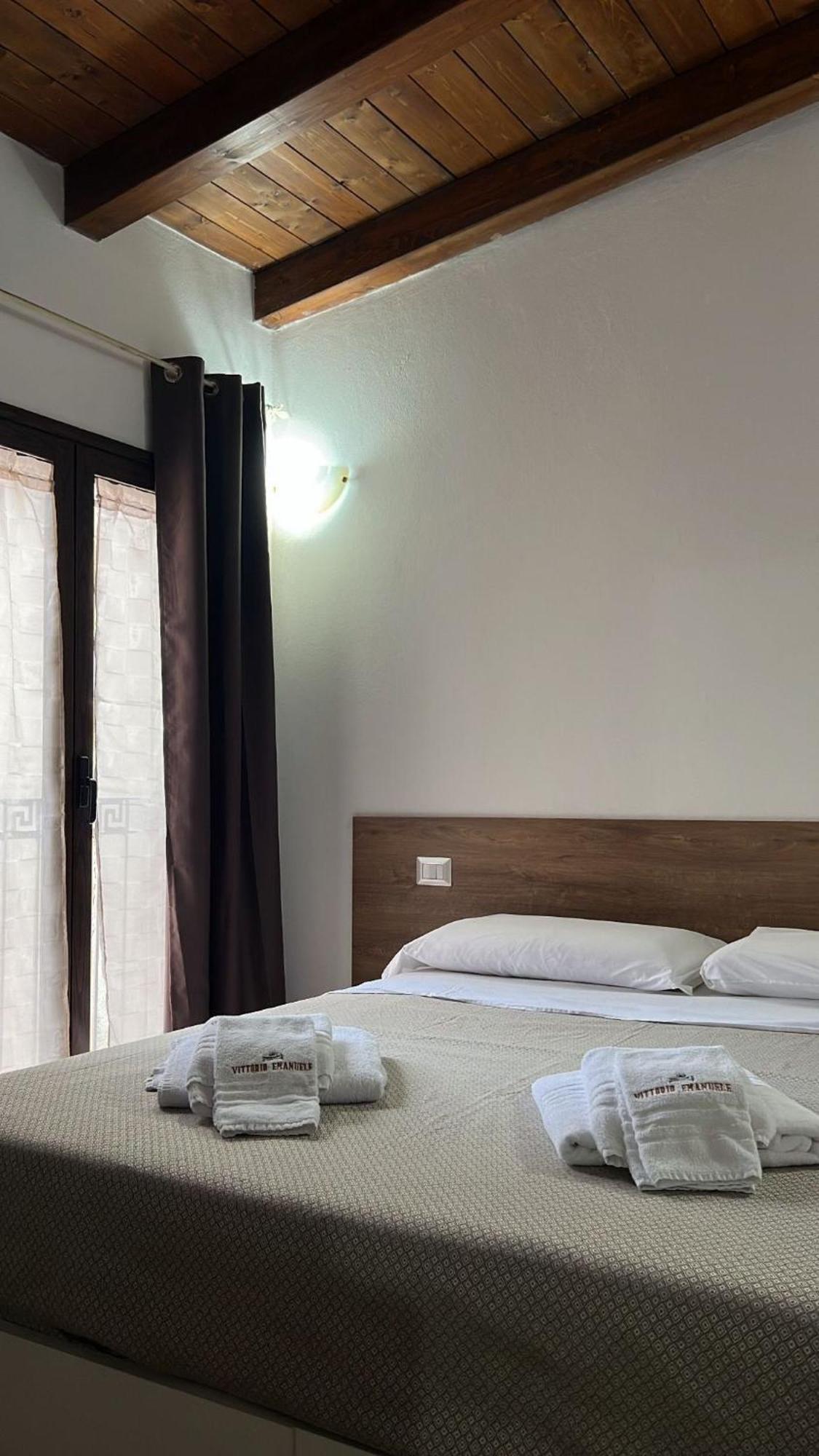 B&B Vittorio Emanuele Cirò Marina Buitenkant foto