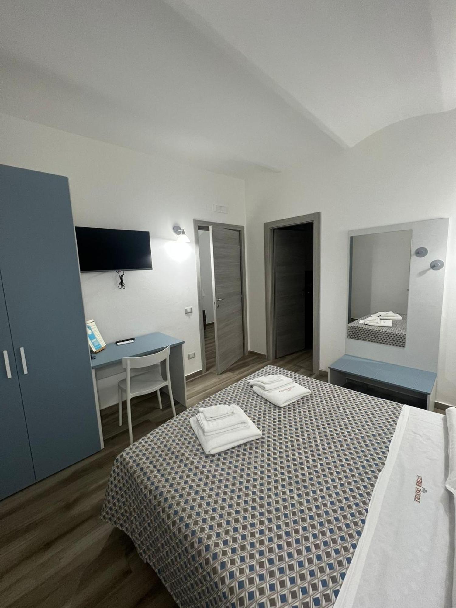 B&B Vittorio Emanuele Cirò Marina Buitenkant foto